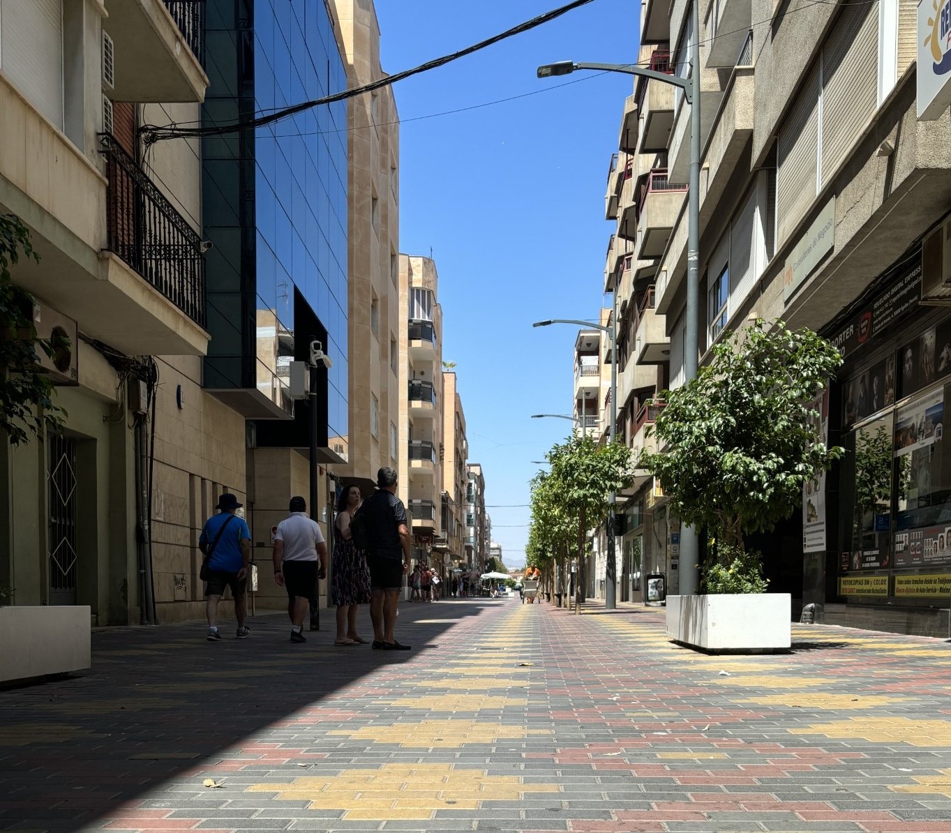 Calle Conde de Aranda: espacio turístico de calidad con sombra