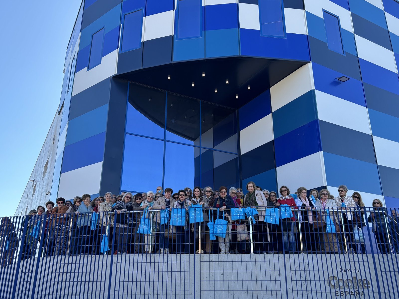 La asociación de hogares, consumidores y usuarios Lorca visitan el municipio águilas