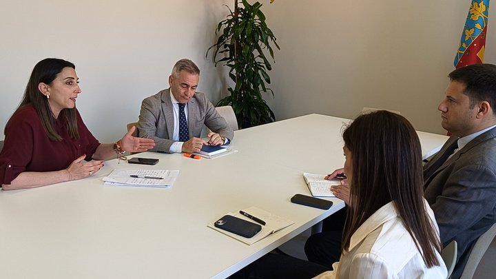 Reunión que tuvo lugar en el Ministerio de Aguas, Agricultura y Animales en Valencia (1)