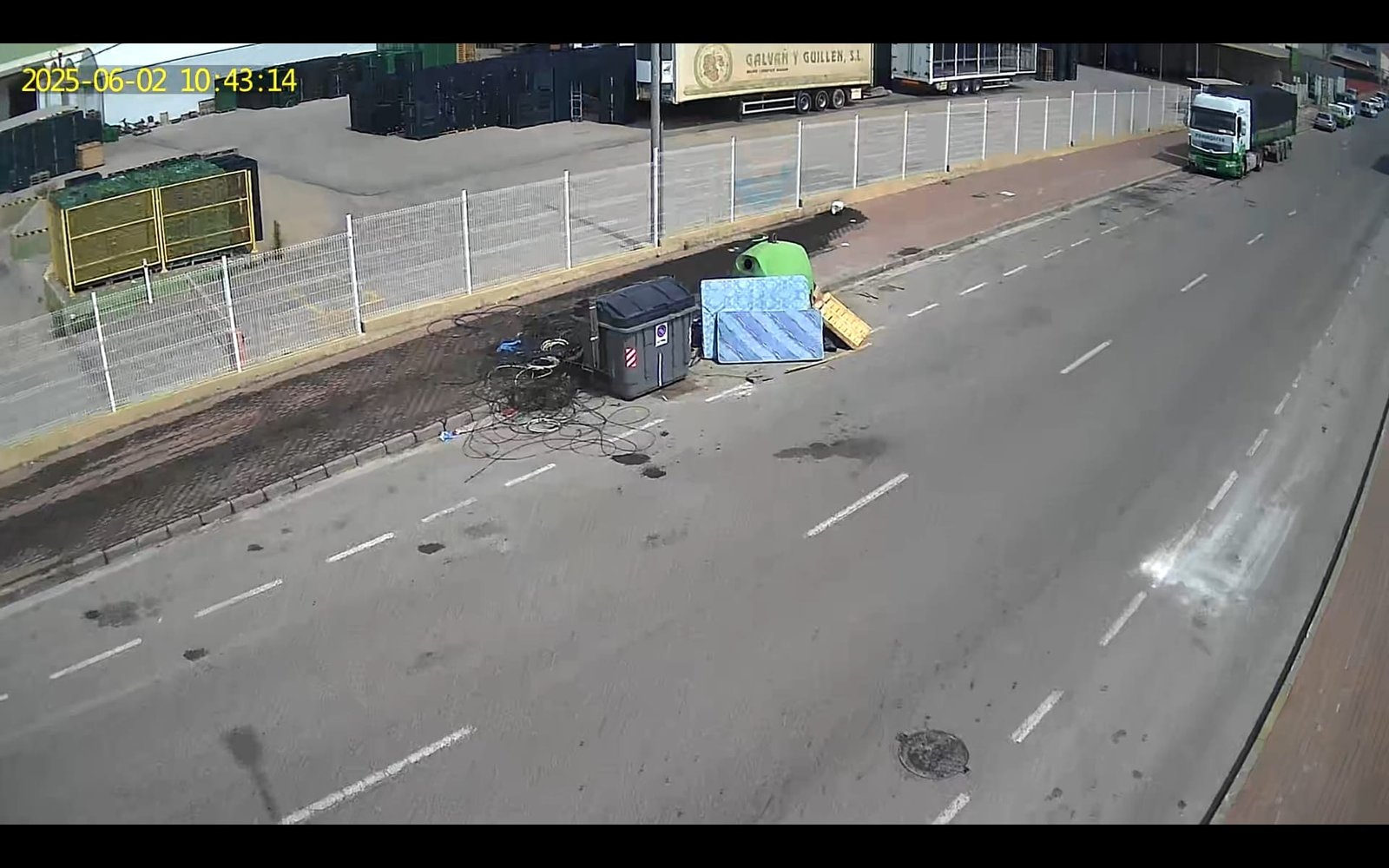 La policía local impone varias sanciones por descargas ilegales de basura y escombros