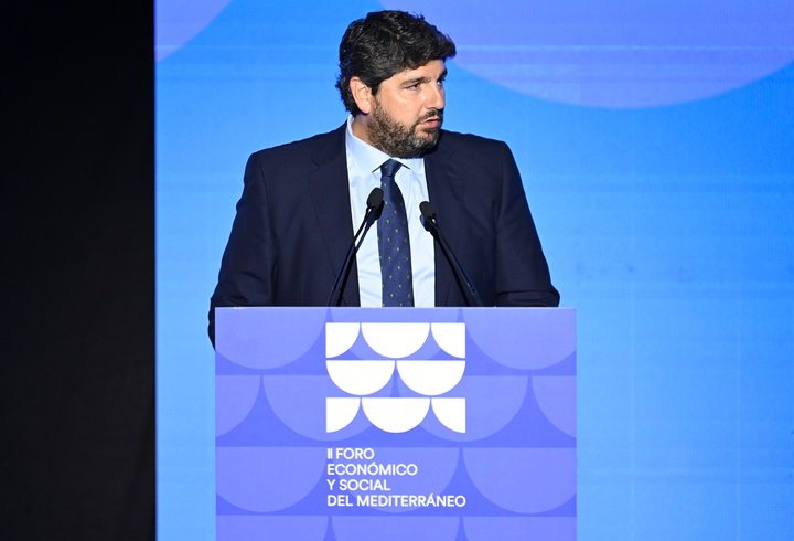 El presidente de la región de Murcia, Fernando López Miras, interviene en el Foro Económico y Social del Mediterráneo, organizado por la prensa I ...