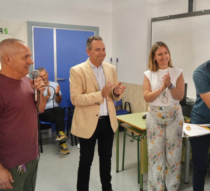 Entrega de diplomas al centro de hospitalización