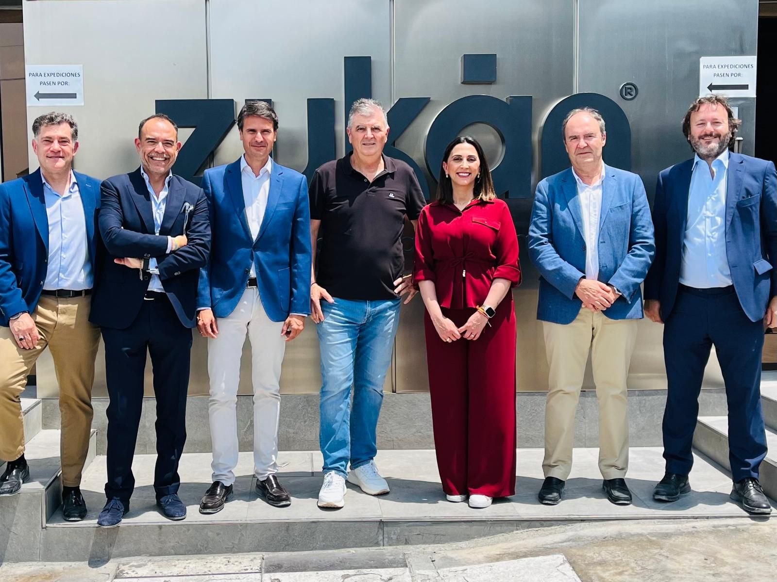 Promoción Económica Molina Visita a empresa Zukán Foto3