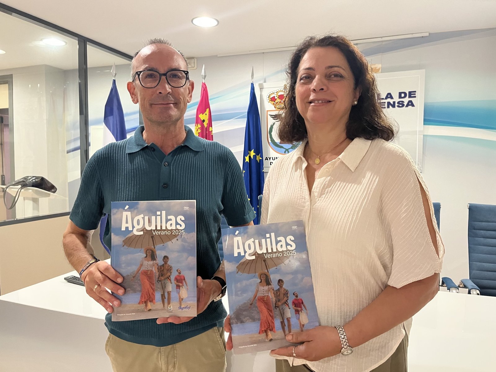 El libro de verano ya está a la venta cuya colección completa se asignará a Cáritas