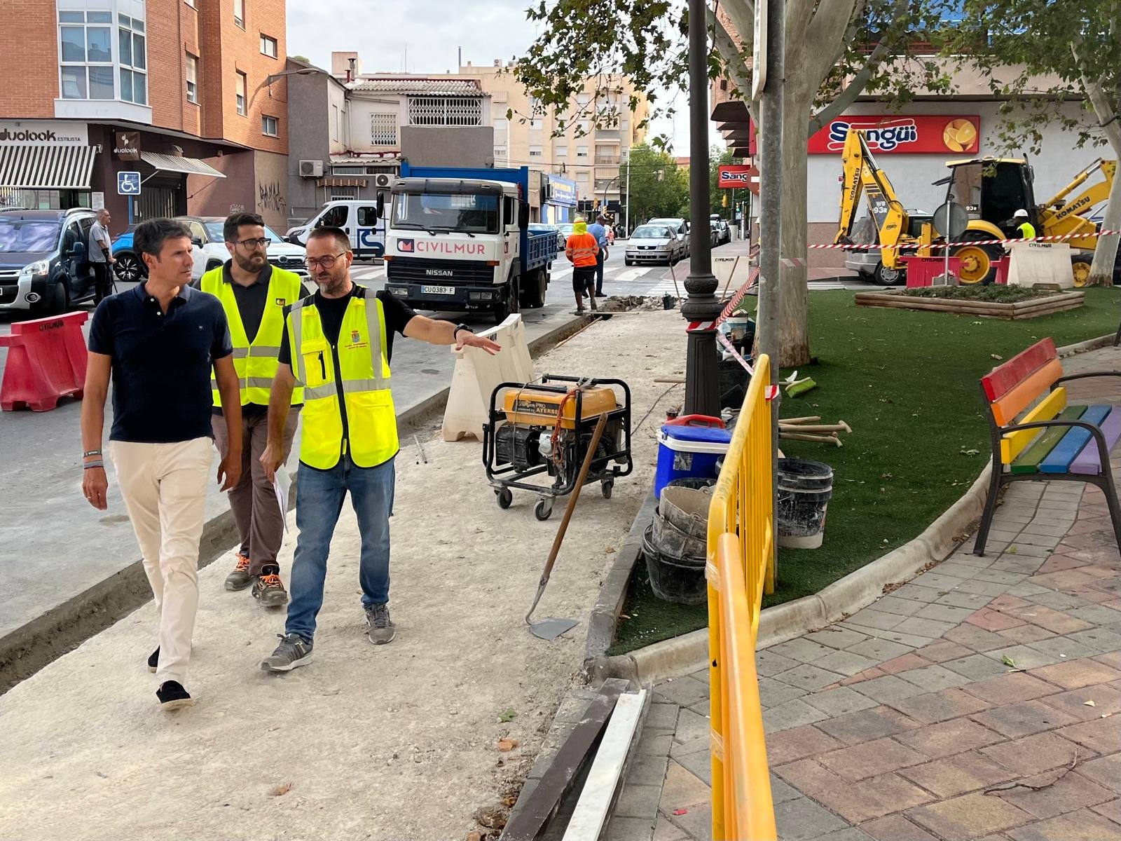 Mejora la seguridad peatonal en la avenida de Granada 1