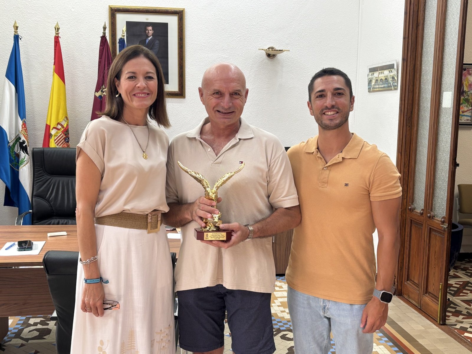 El Ayuntamiento rinde homenaje a Bartolomé Gómez, patrón de la embarcación desde la que durante trei...