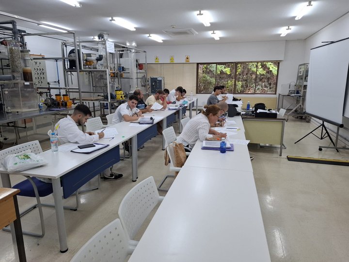 Alumnos durante la realización del curso.