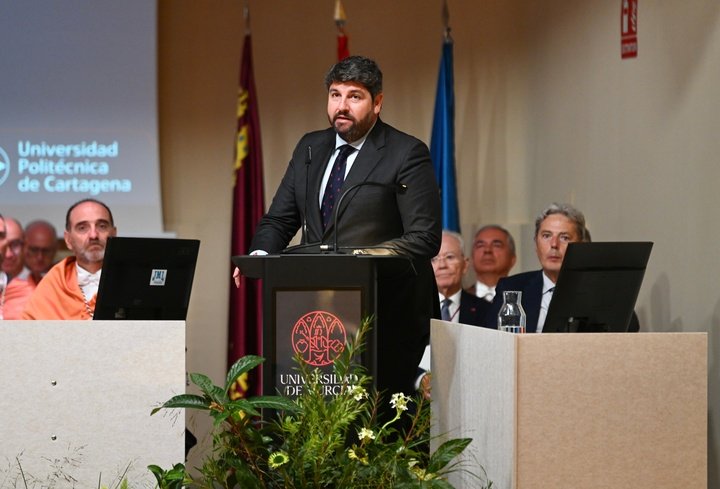 López Miras, en la apertura del curso universitario