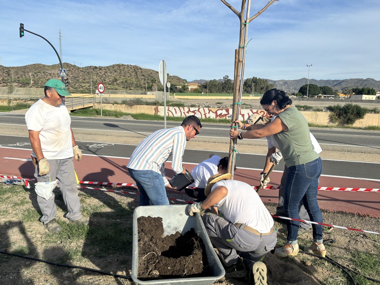 El Ayuntamiento contrata a 27 desempleados a través del programa experiencial Nueva vida para la an...