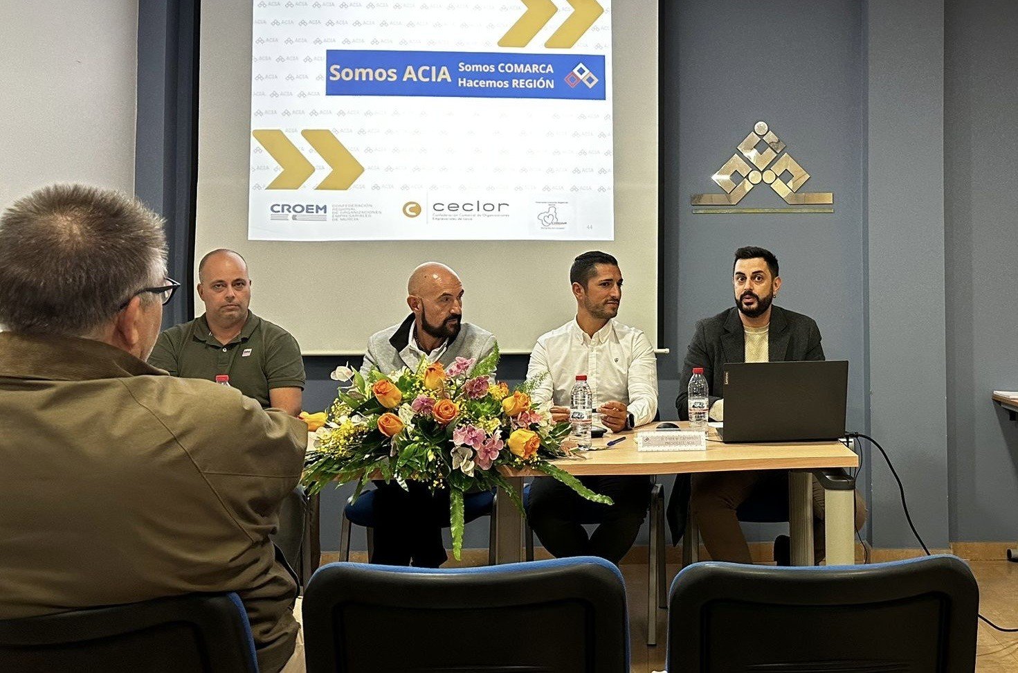 El alcalde destaca en la Asamblea General de ACIA el gran trabajo de comerciantes e industriales par...