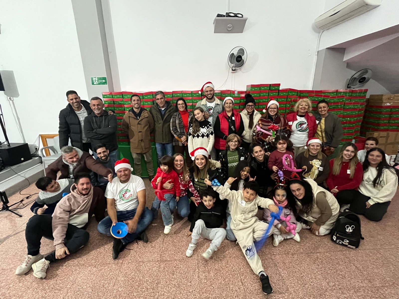 Operación Niño de la Navidad consigue 621 cajitas en Águilas