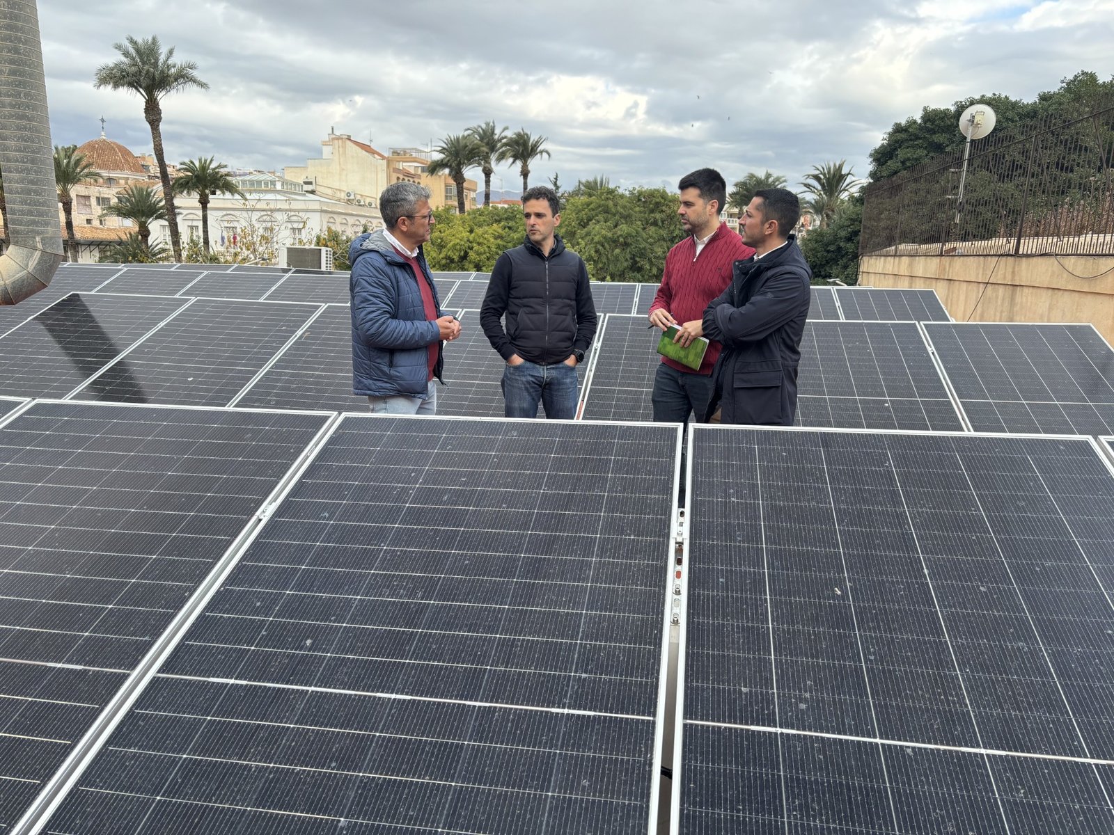 Águilas impulsa la eficiencia energética con la nueva instalación solar fotovoltaica en la Casa de l...