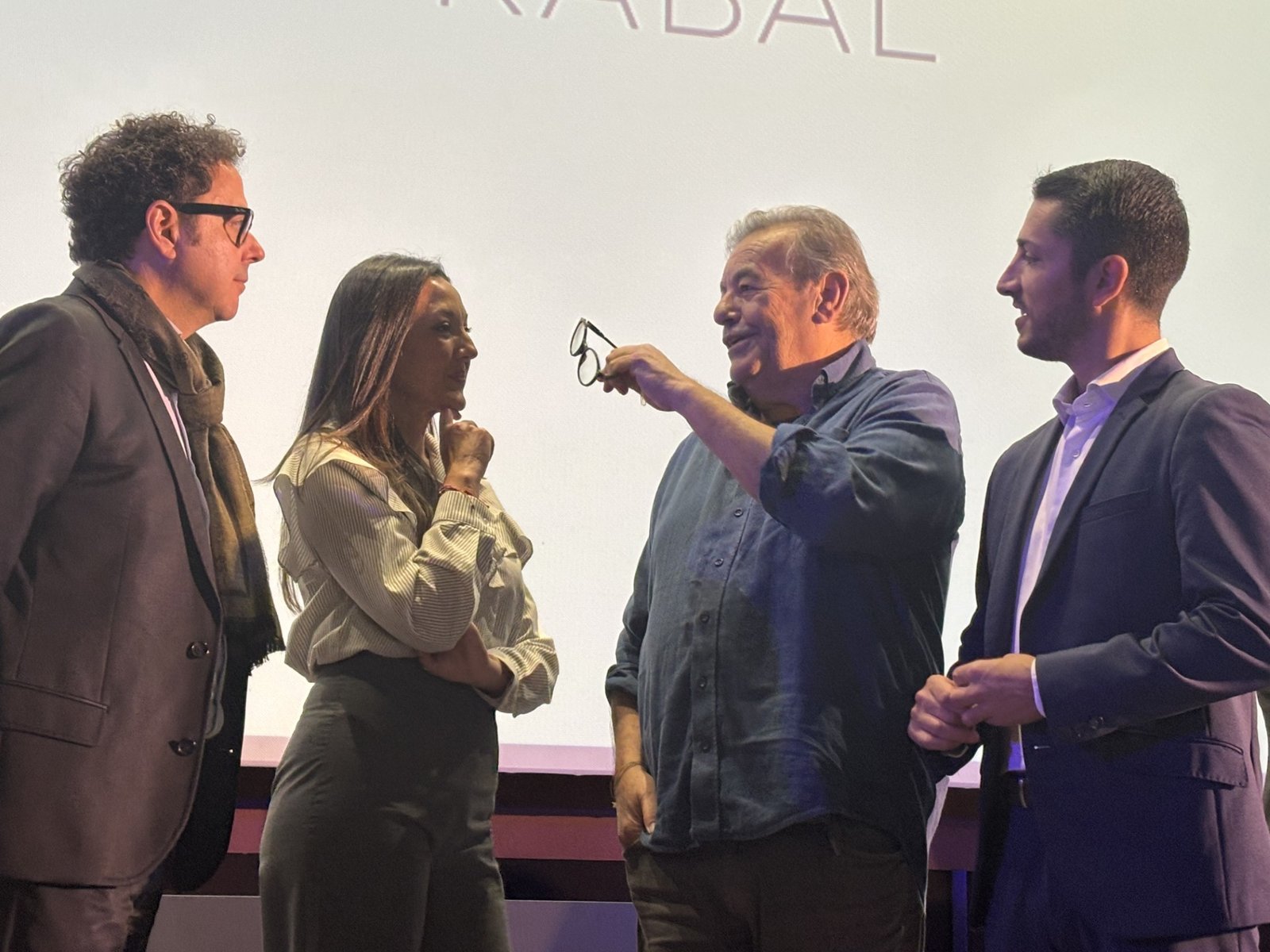 Imagen de la escultura de Francisco Rabal