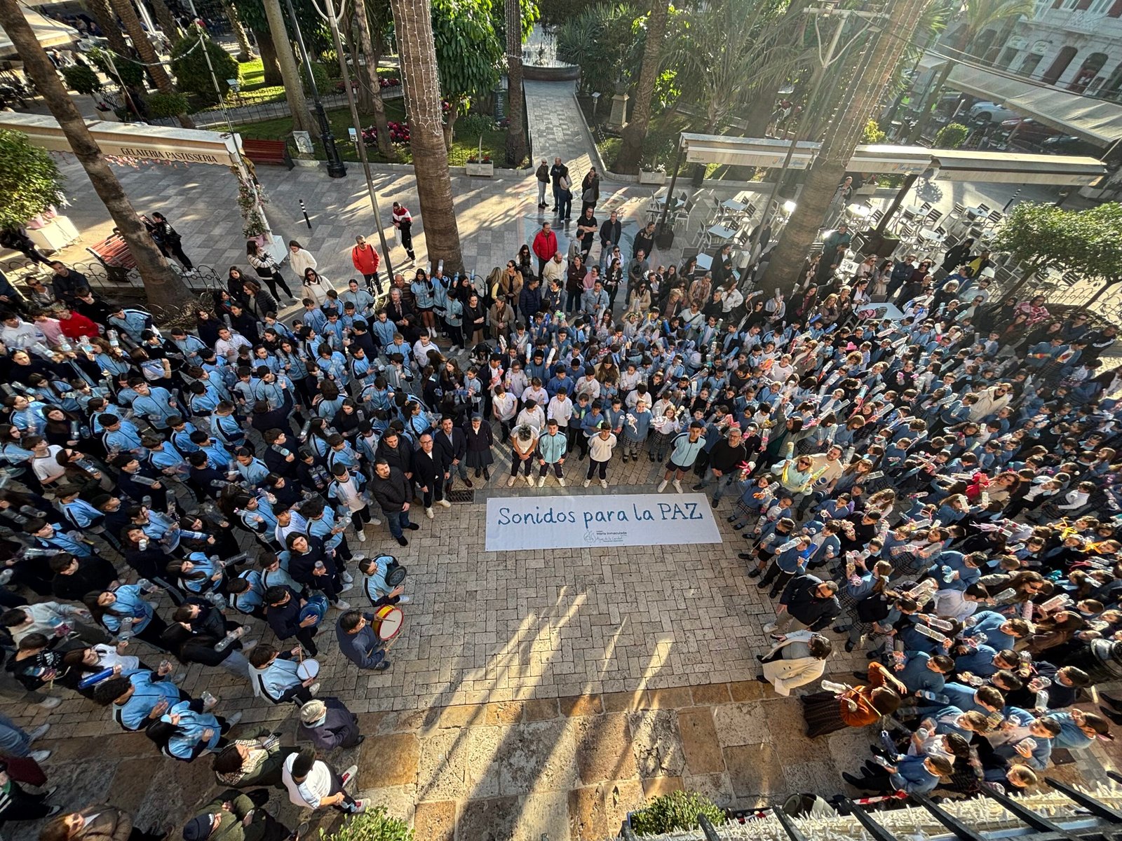 El colegio María Inmaculada llena las calles de Sonidos para la Paz