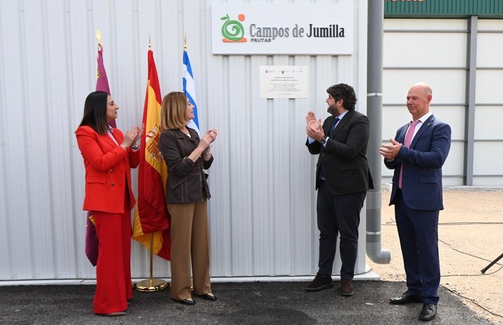 López Miras inaugura el centro logístico de la cooperativa Campos de Jumilla